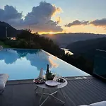 Paradise 게스트하우스 4*