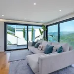 Paradise 게스트하우스 4*