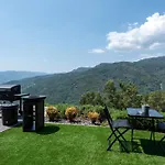 Paradise 4*