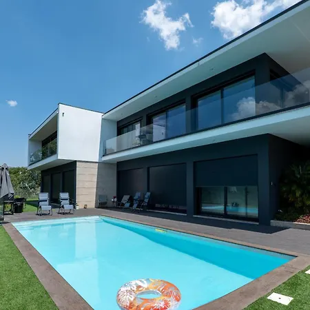 Paradise Guest house 4*
