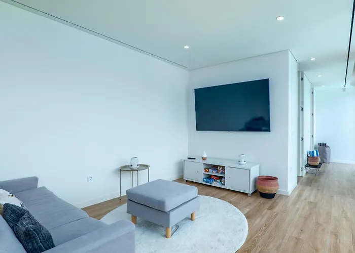 Paradise בית הארחה 3*