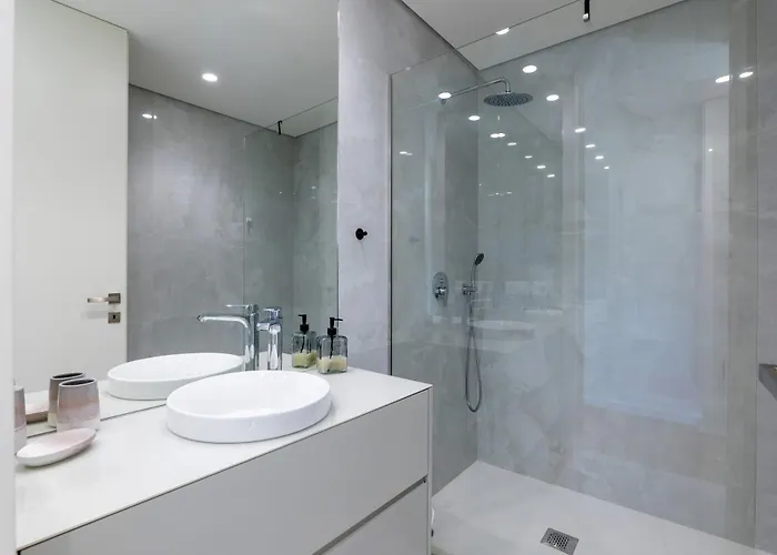 Paradise בית הארחה 3*